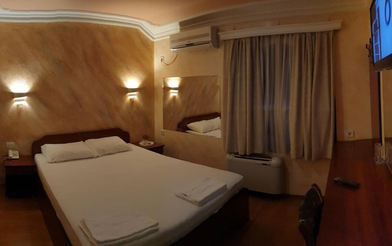 Estrada Lux Hotel Belgrade Luaran gambar